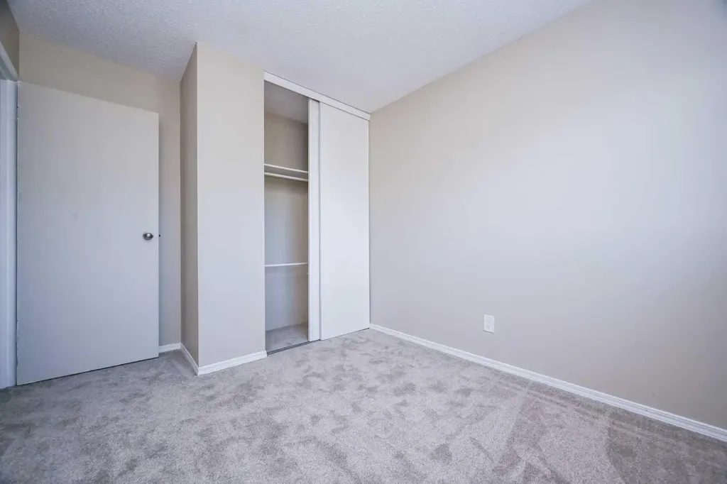 9340 67 Avenue Grande Prairie AB T8W 1C2