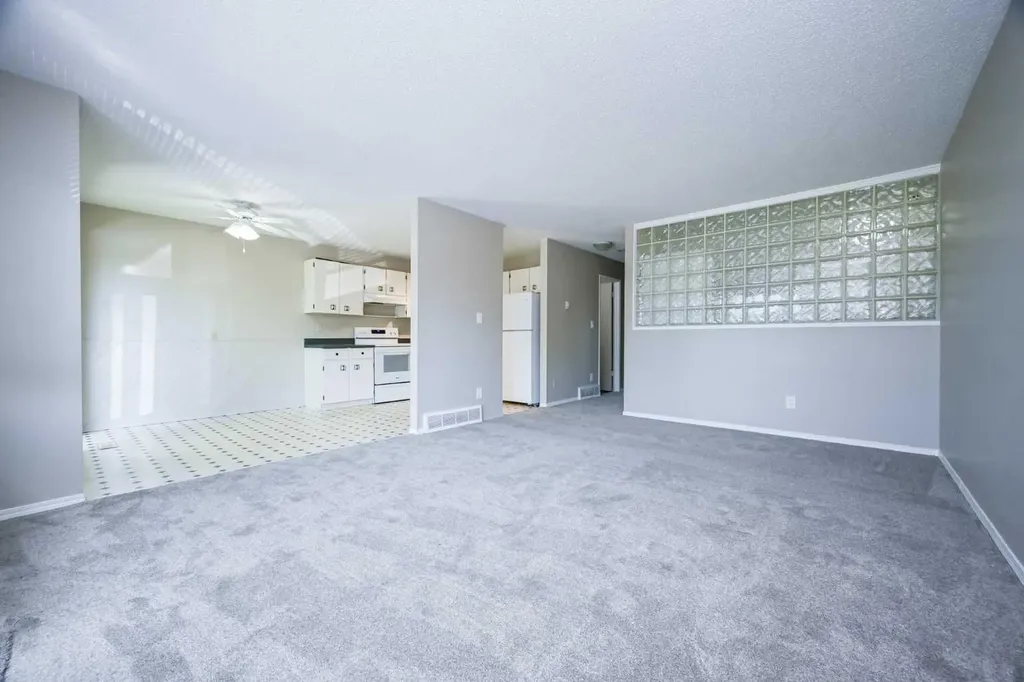 9340 67 Avenue Grande Prairie AB T8W 1C2