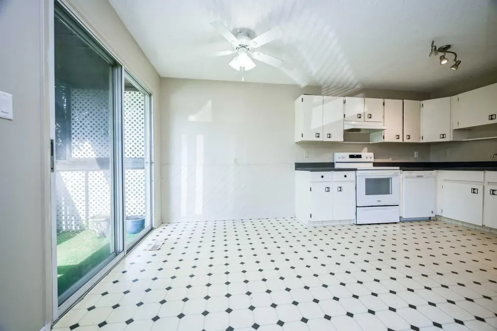 9340 67 Avenue Grande Prairie AB T8W 1C2