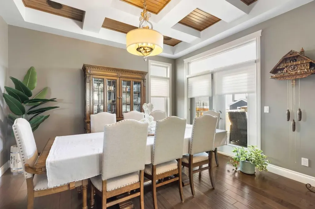 800 E Lakeview Road Chestermere AB T1X 1R2