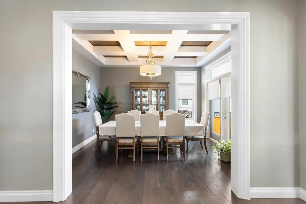 800 E Lakeview Road Chestermere AB T1X 1R2