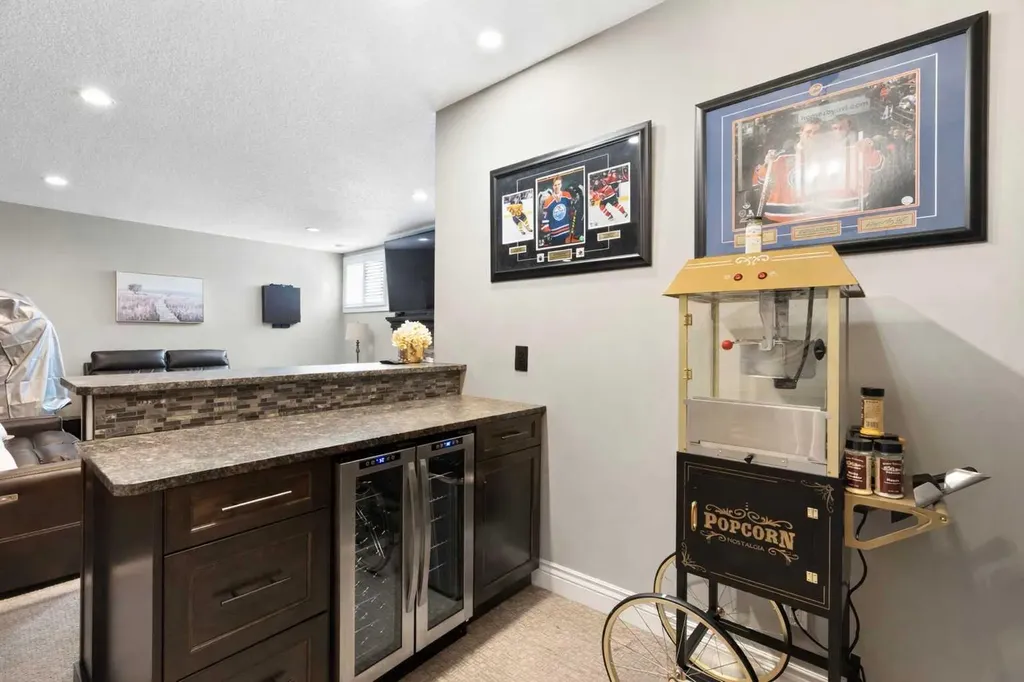 800 E Lakeview Road Chestermere AB T1X 1R2