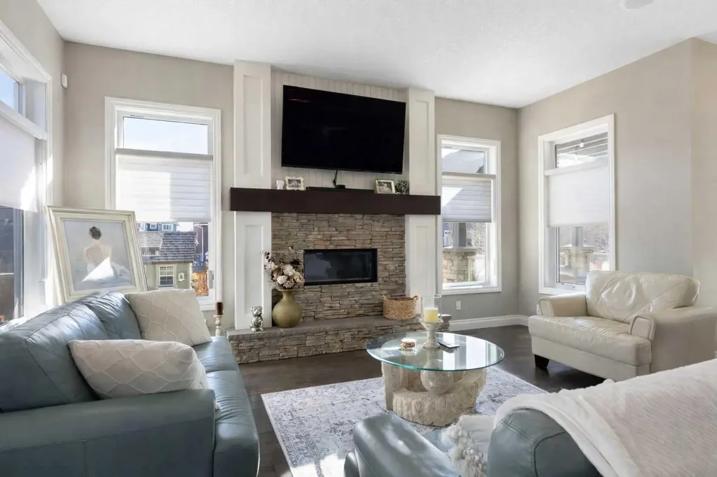 800 E Lakeview Road Chestermere AB T1X 1R2