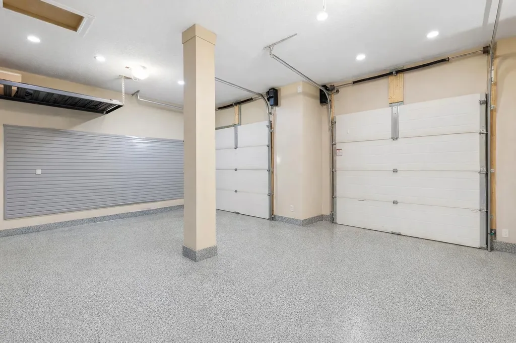 800 E Lakeview Road Chestermere AB T1X 1R2