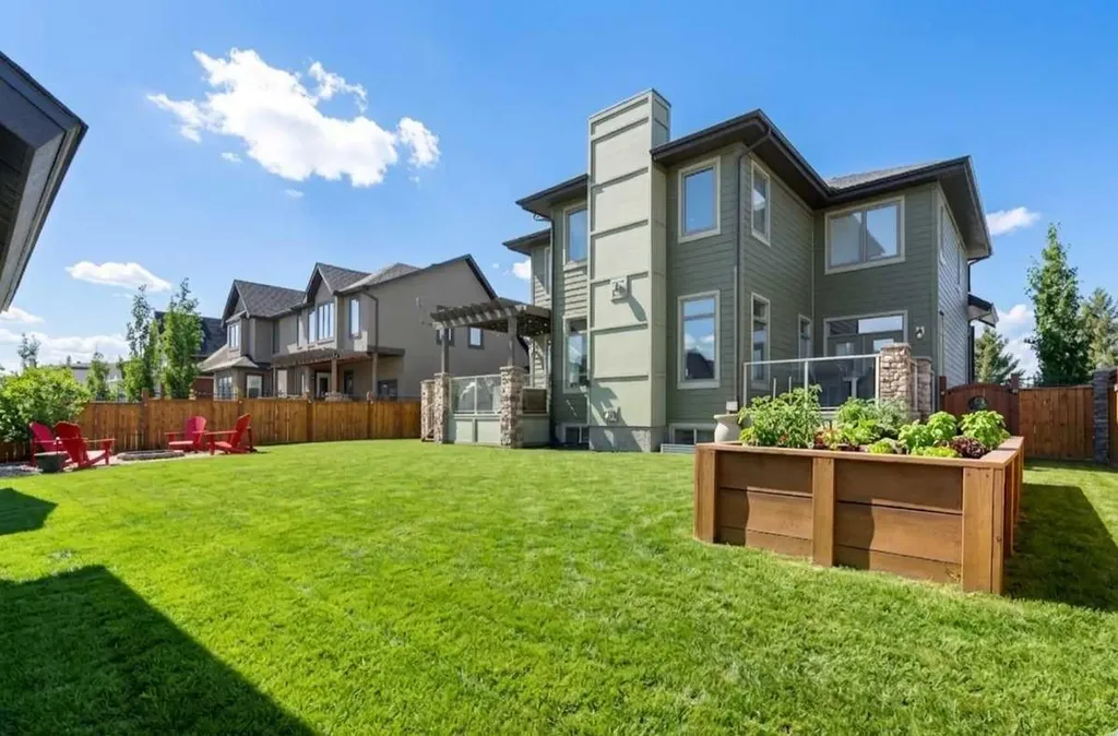 800 E Lakeview Road Chestermere AB T1X 1R2
