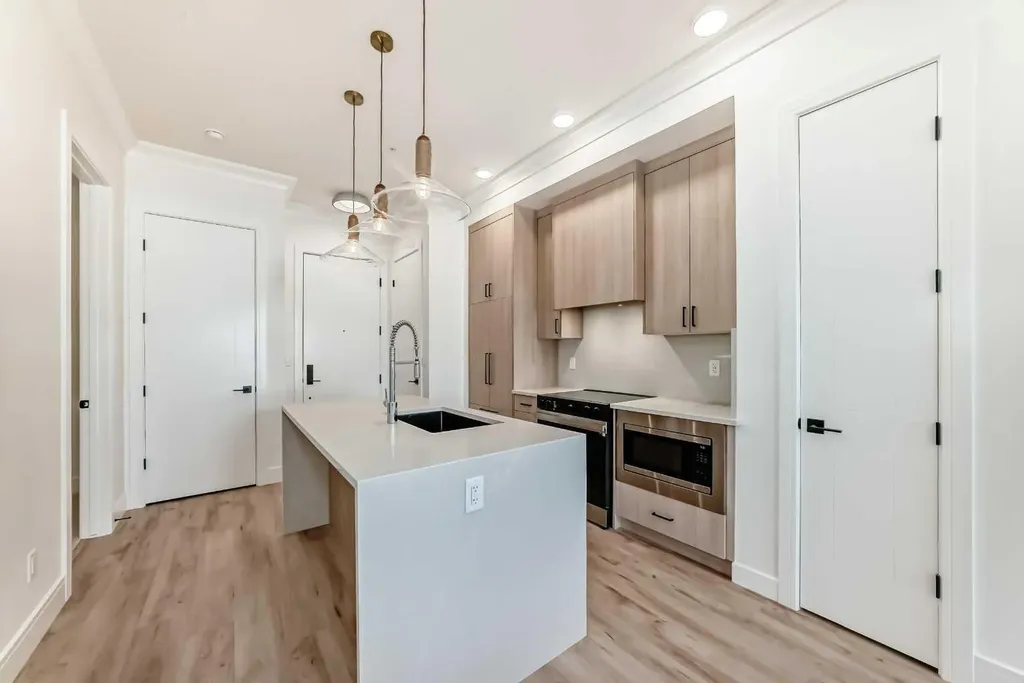 4270 Norford Avenue NW Calgary AB T3B 6L8