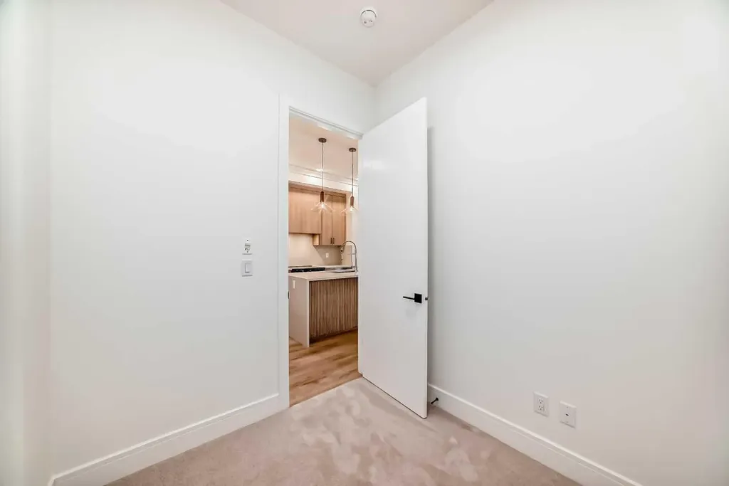 4270 Norford Avenue NW Calgary AB T3B 6L8