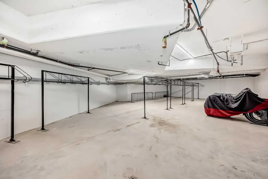 4270 Norford Avenue NW Calgary AB T3B 6L8