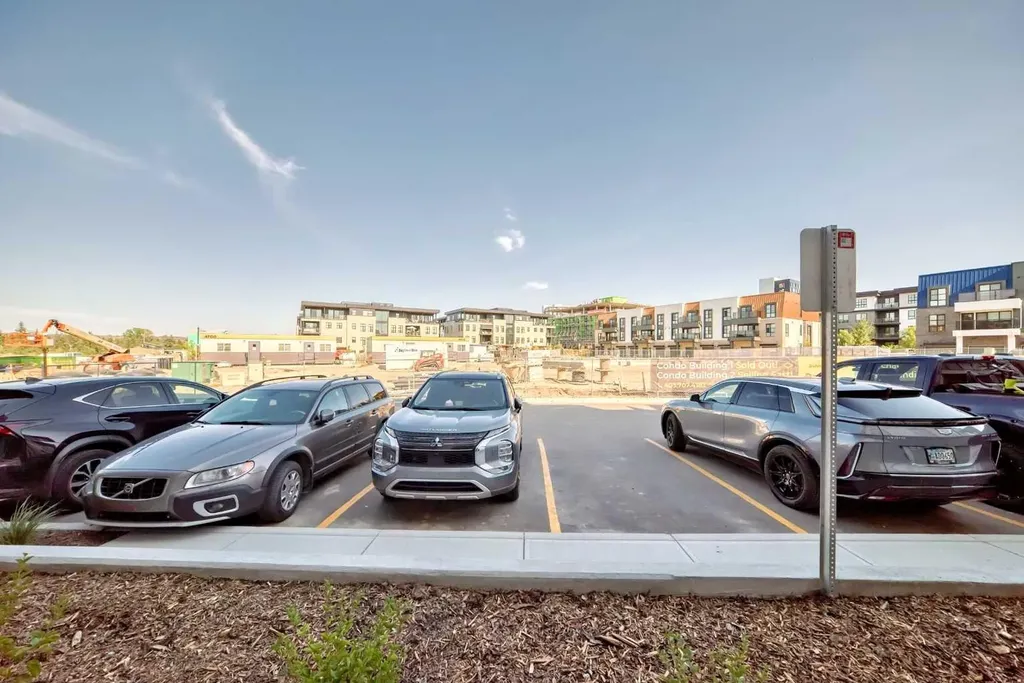 4270 Norford Avenue NW Calgary AB T3B 6L8