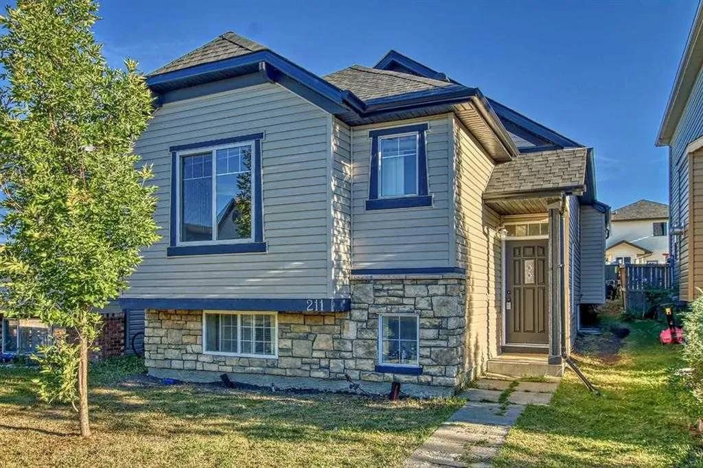 211 Saddlebrook Way NE Calgary AB T3J0B5
