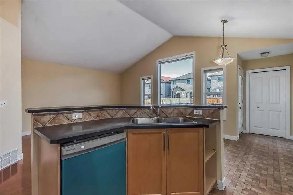 211 Saddlebrook Way NE Calgary AB T3J0B5