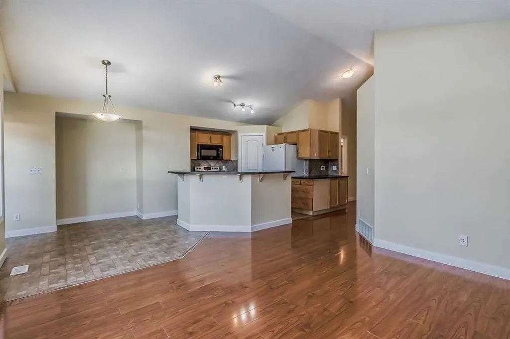 211 Saddlebrook Way NE Calgary AB T3J0B5