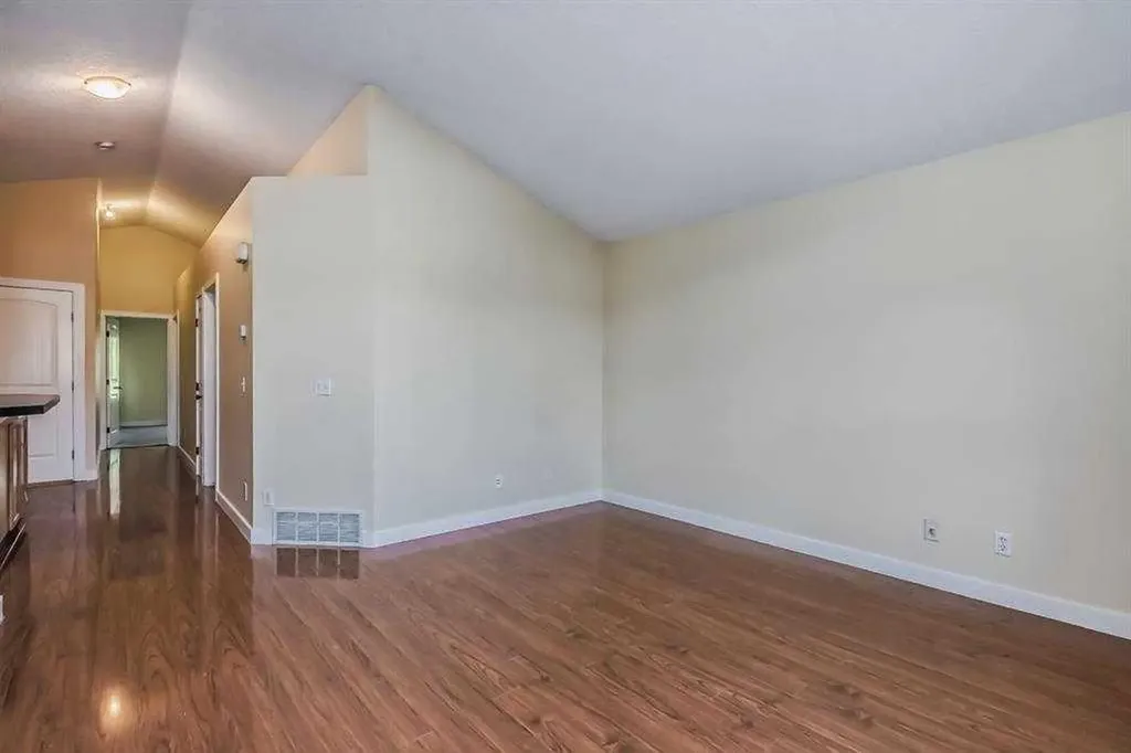 211 Saddlebrook Way NE Calgary AB T3J0B5