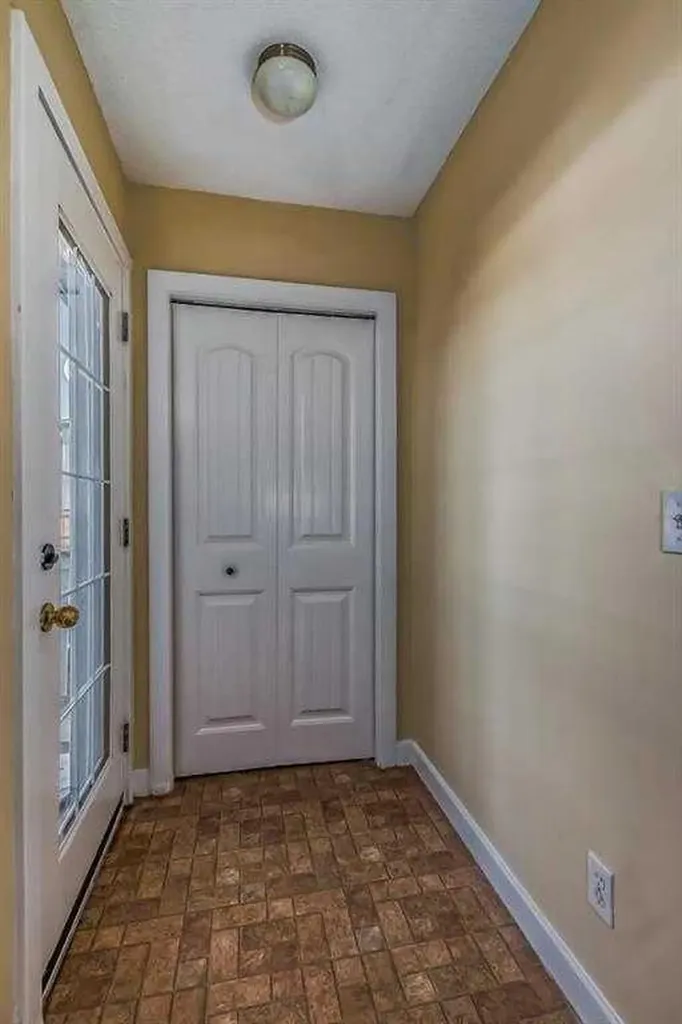 211 Saddlebrook Way NE Calgary AB T3J0B5