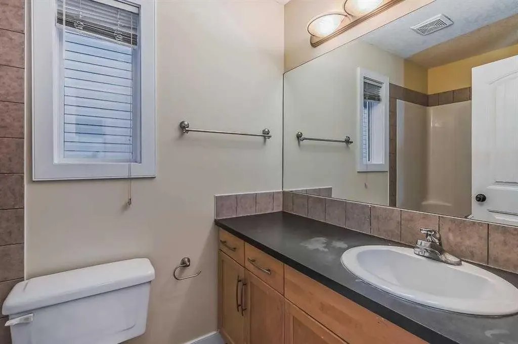 211 Saddlebrook Way NE Calgary AB T3J0B5