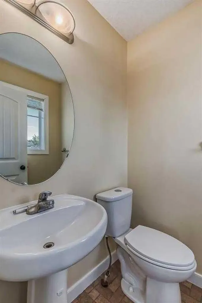 211 Saddlebrook Way NE Calgary AB T3J0B5