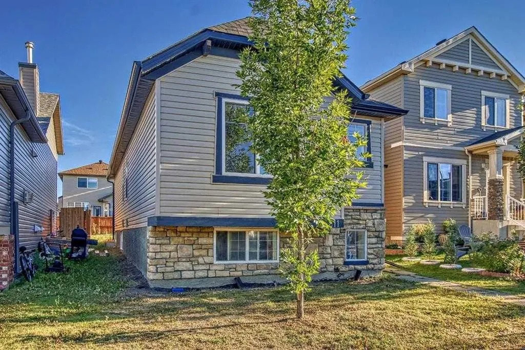 211 Saddlebrook Way NE Calgary AB T3J0B5