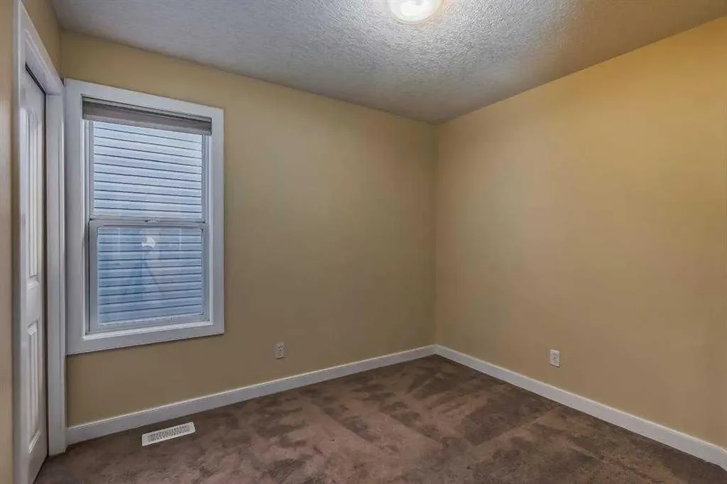 211 Saddlebrook Way NE Calgary AB T3J0B5