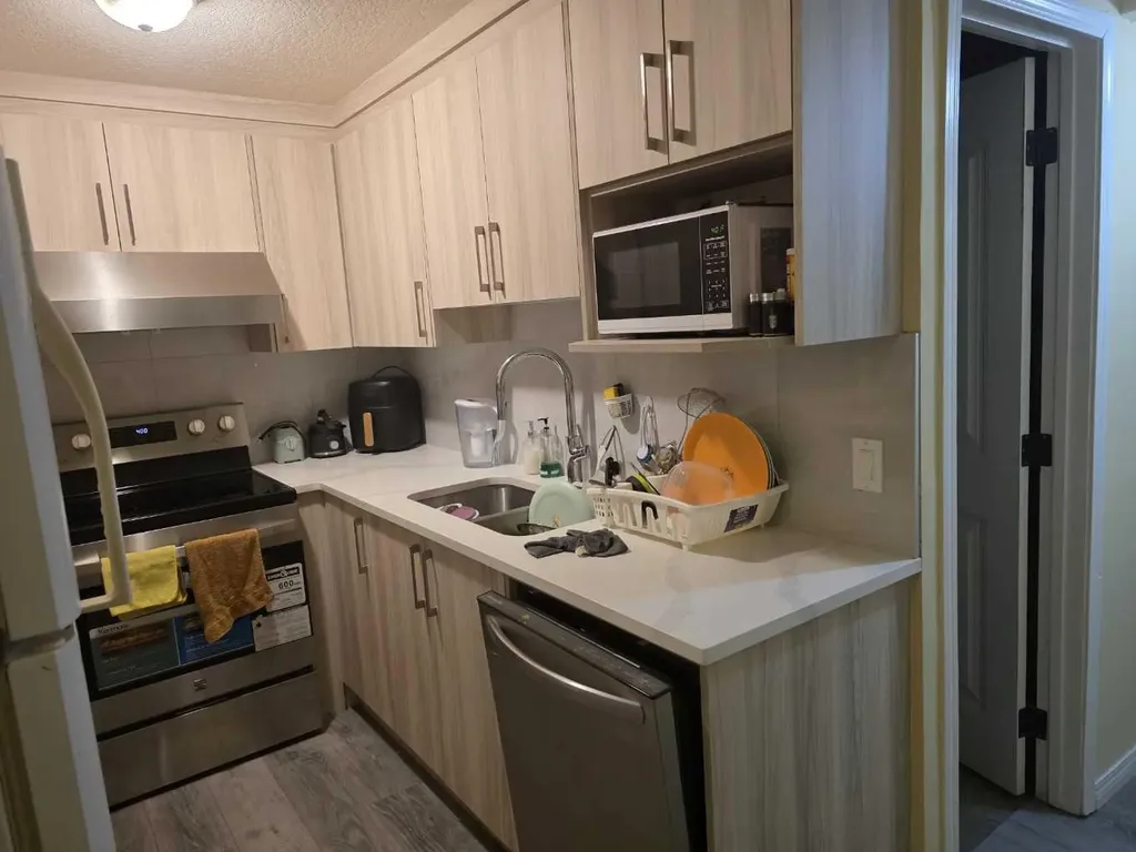 211 Saddlebrook Way NE Calgary AB T3J0B5