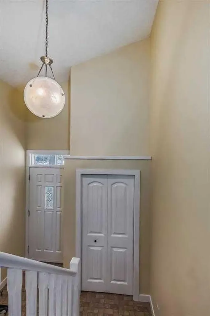 211 Saddlebrook Way NE Calgary AB T3J0B5