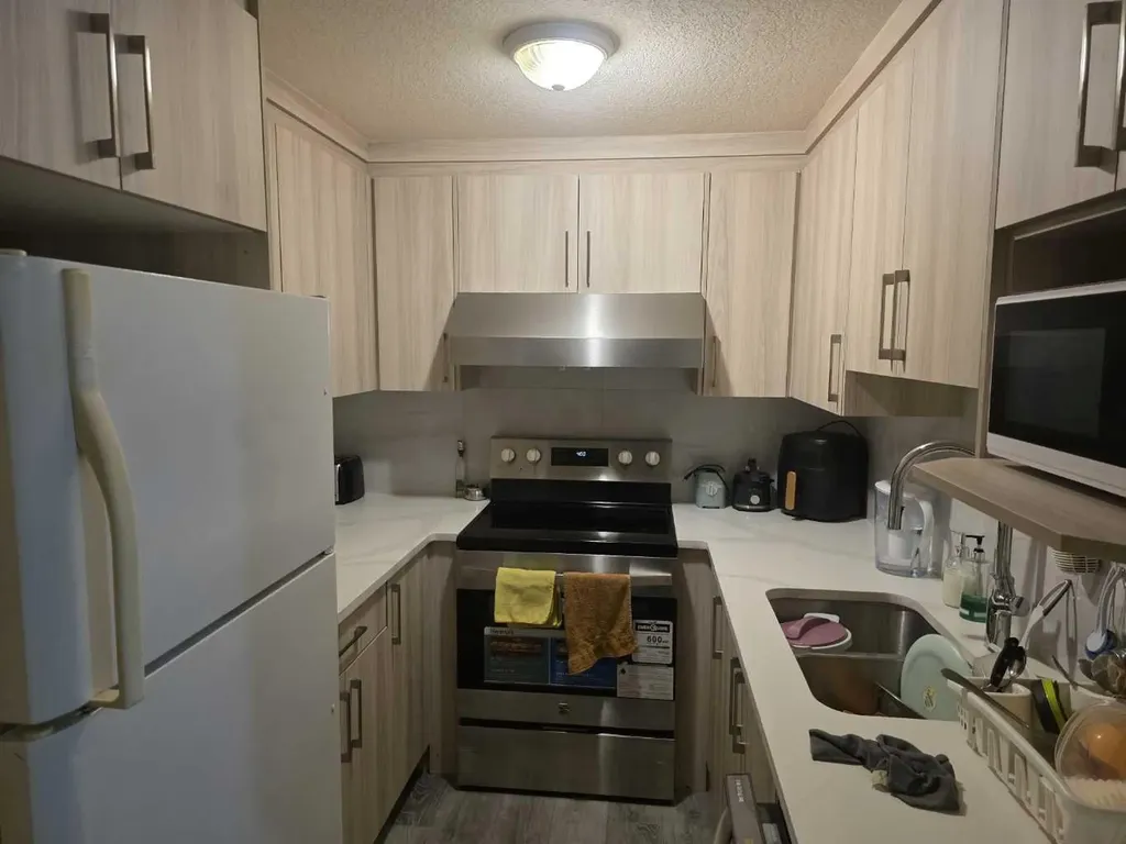 211 Saddlebrook Way NE Calgary AB T3J0B5