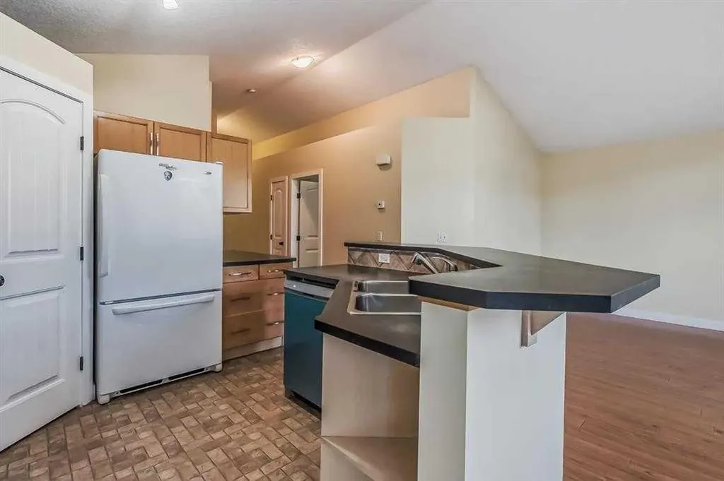 211 Saddlebrook Way NE Calgary AB T3J0B5