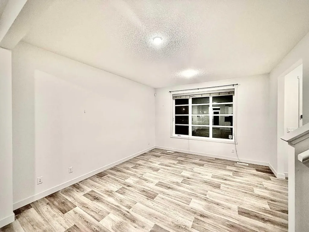 189 Carringvue Way NW Calgary AB T3P 1K6