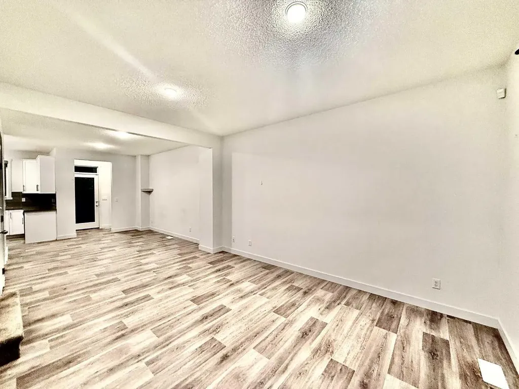 189 Carringvue Way NW Calgary AB T3P 1K6