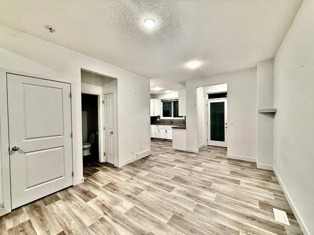 189 Carringvue Way NW Calgary AB T3P 1K6