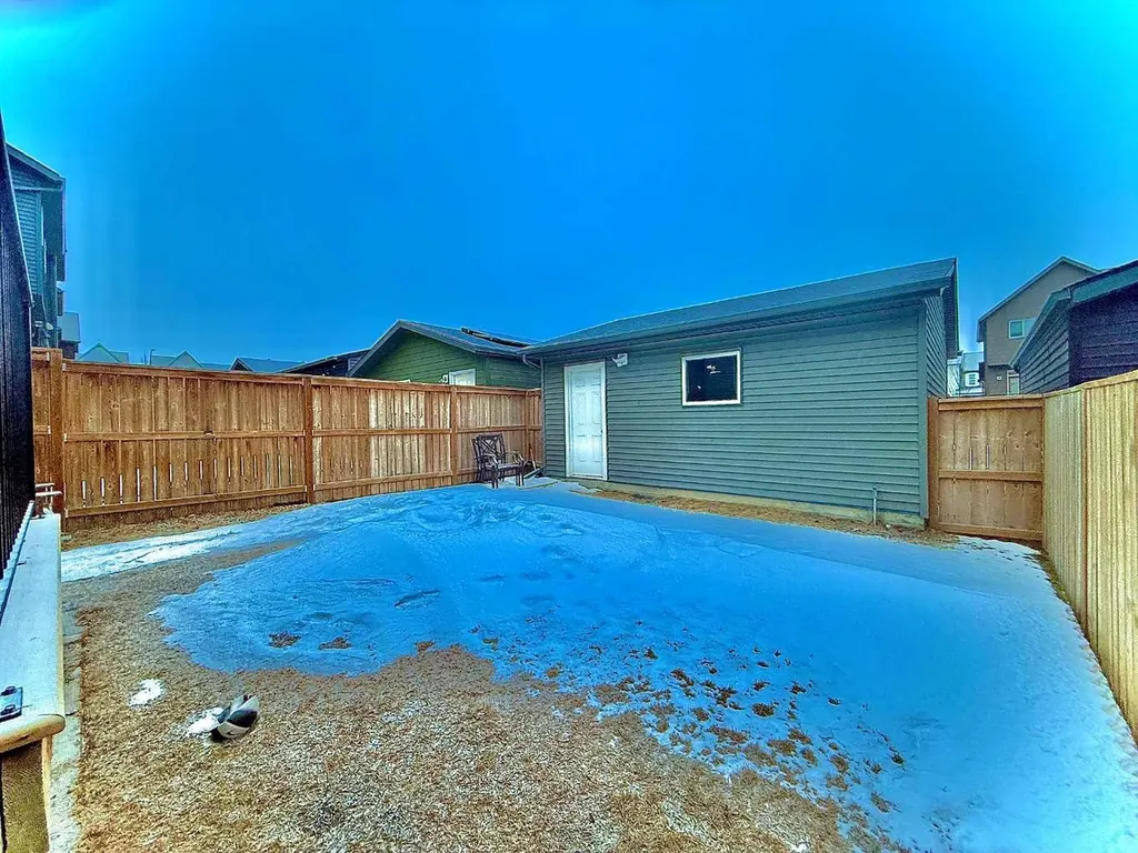 189 Carringvue Way NW Calgary AB T3P 1K6