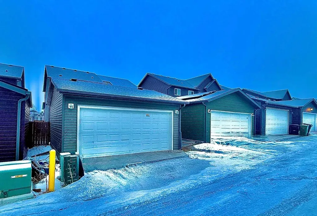 189 Carringvue Way NW Calgary AB T3P 1K6