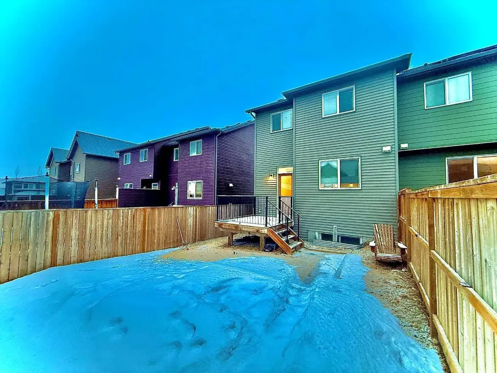 189 Carringvue Way NW Calgary AB T3P 1K6