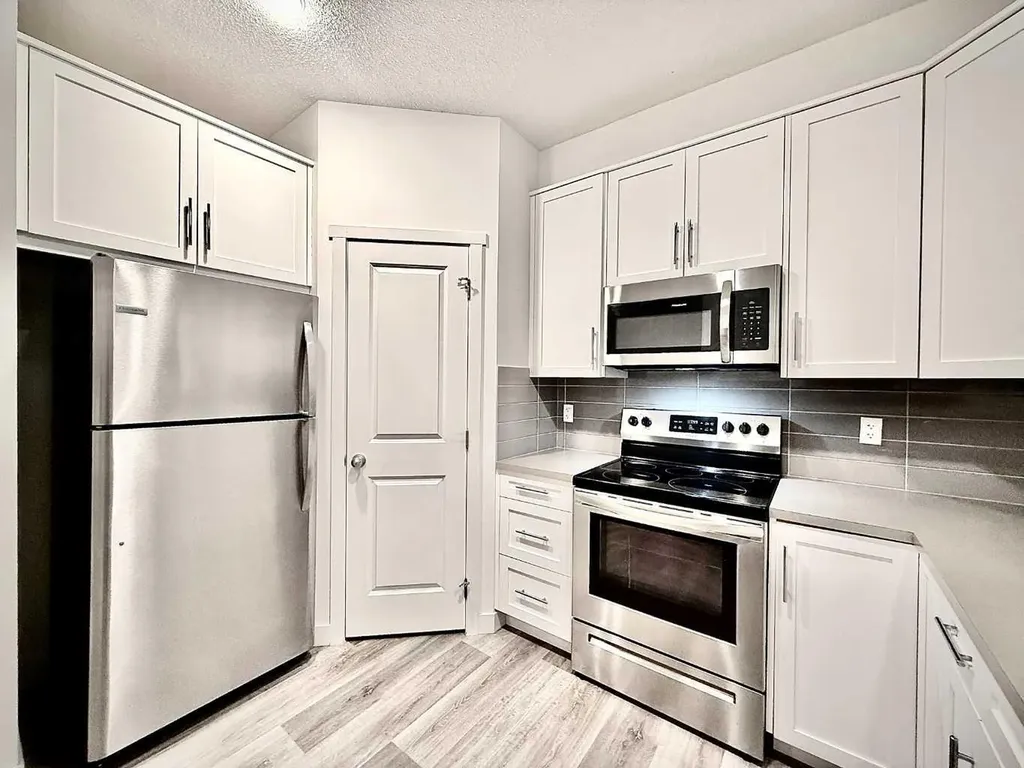 189 Carringvue Way NW Calgary AB T3P 1K6
