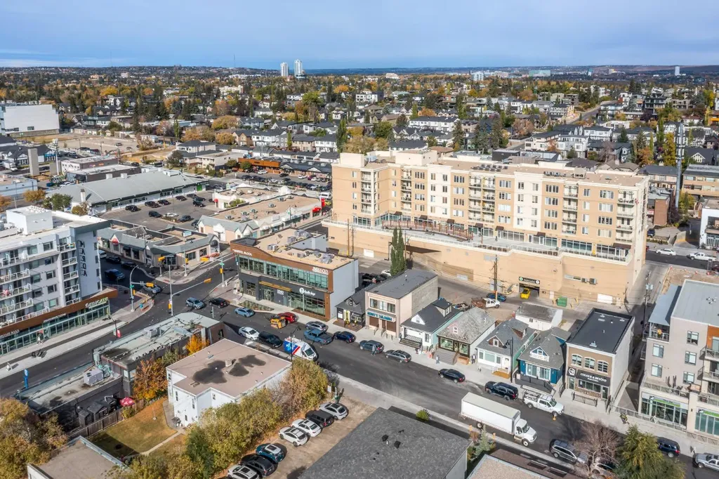 2032 34 Avenue SW Calgary AB T2T 2C3