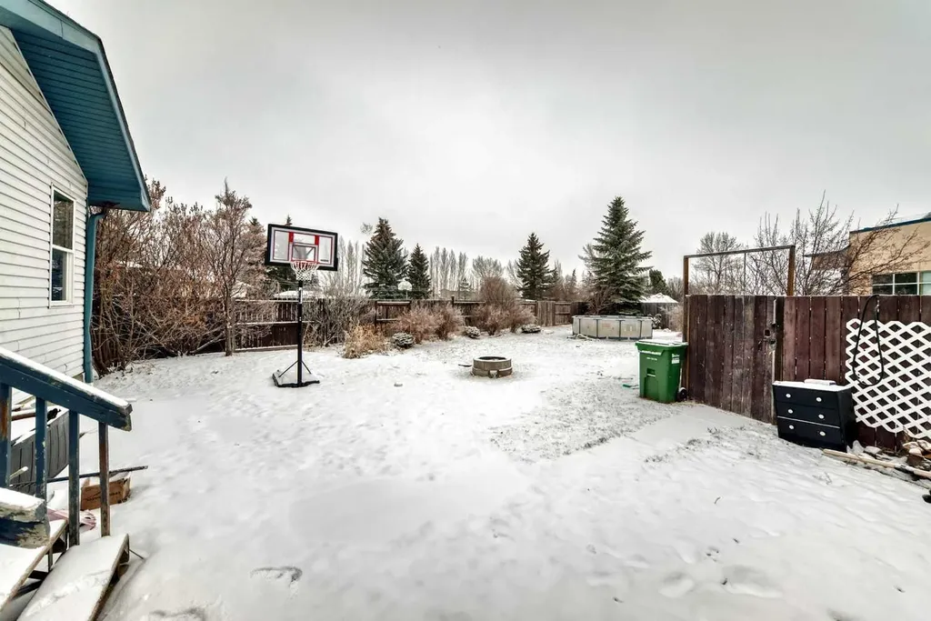 29 Duval Crescent Red Deer AB T4R 2Y6