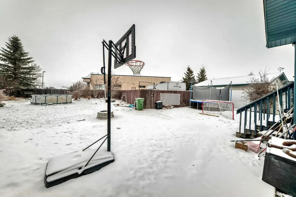 29 Duval Crescent Red Deer AB T4R 2Y6