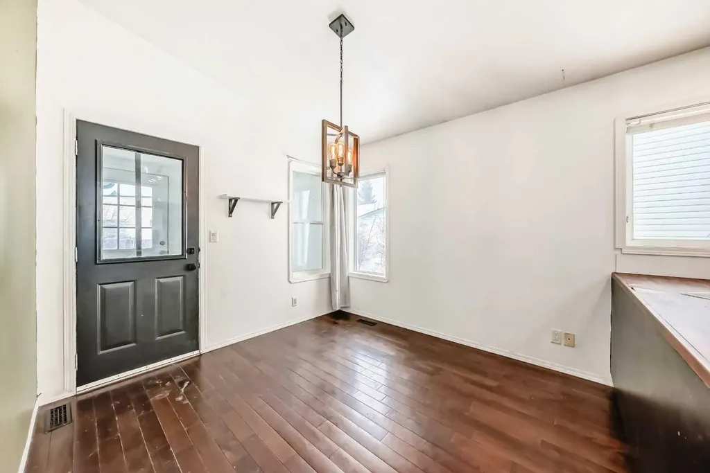 29 Duval Crescent Red Deer AB T4R 2Y6