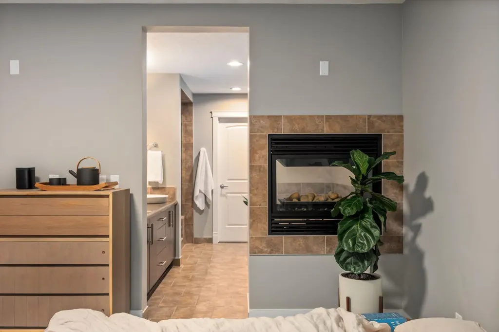 2915 17 Street SW Calgary AB T2T 4N6