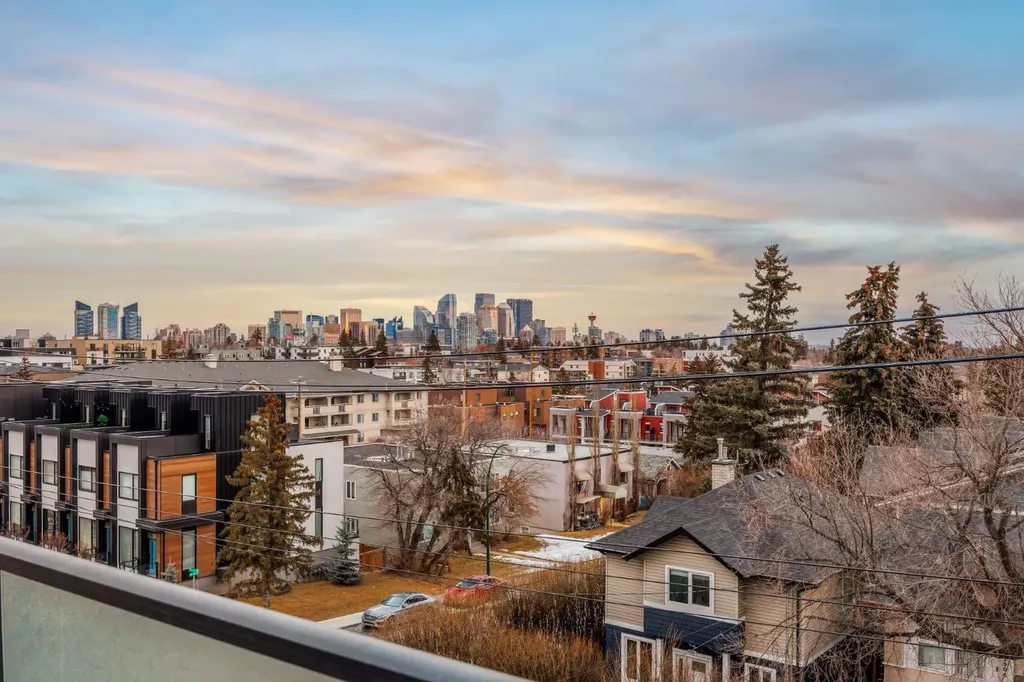 2915 17 Street SW Calgary AB T2T 4N6