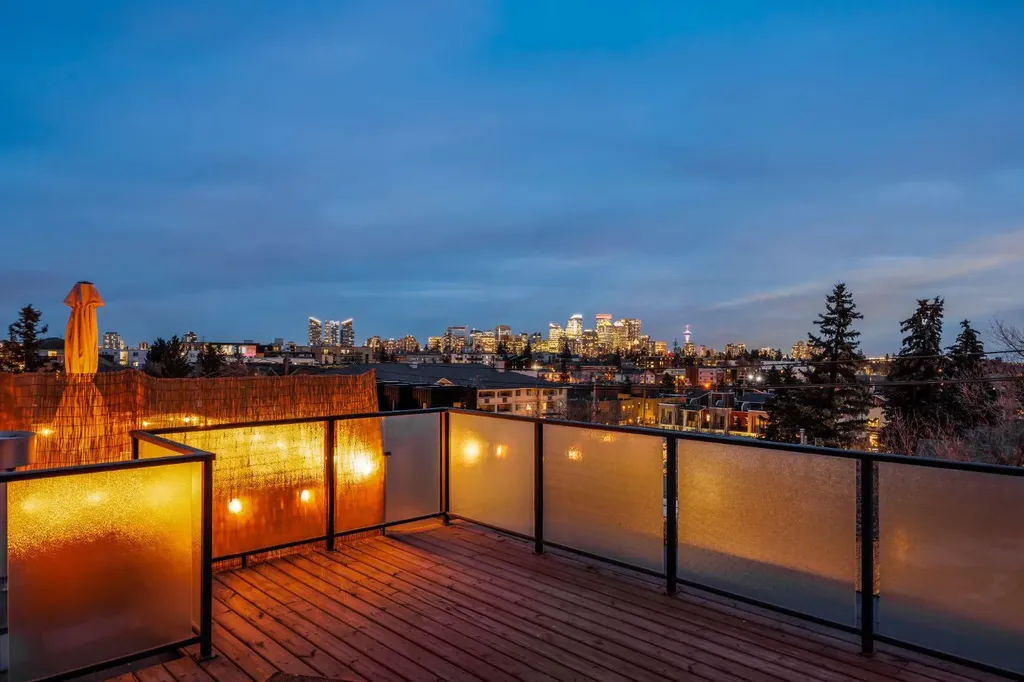 2915 17 Street SW Calgary AB T2T 4N6