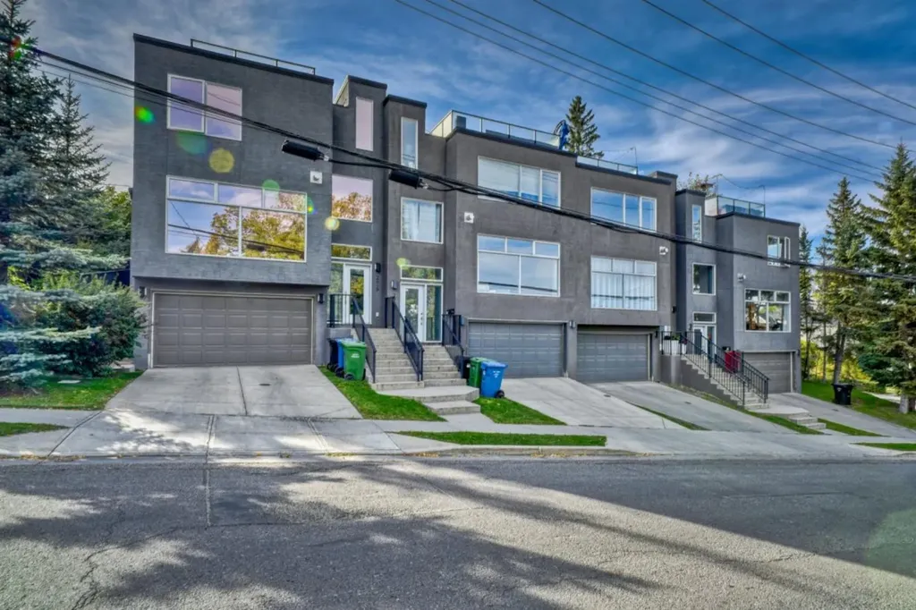 2915 17 Street SW Calgary AB T2T 4N6