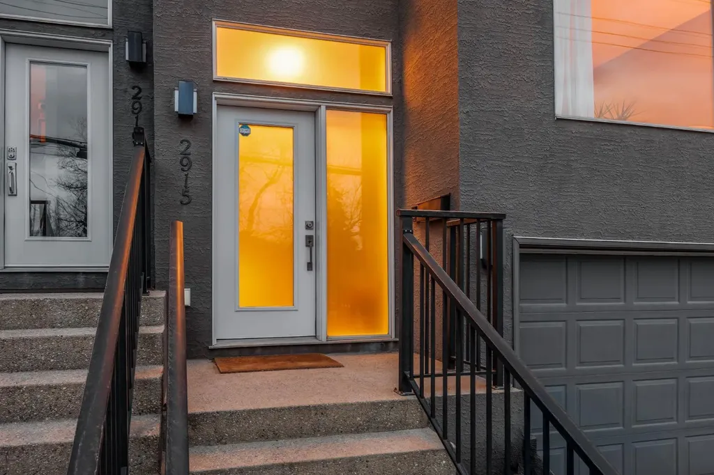 2915 17 Street SW Calgary AB T2T 4N6