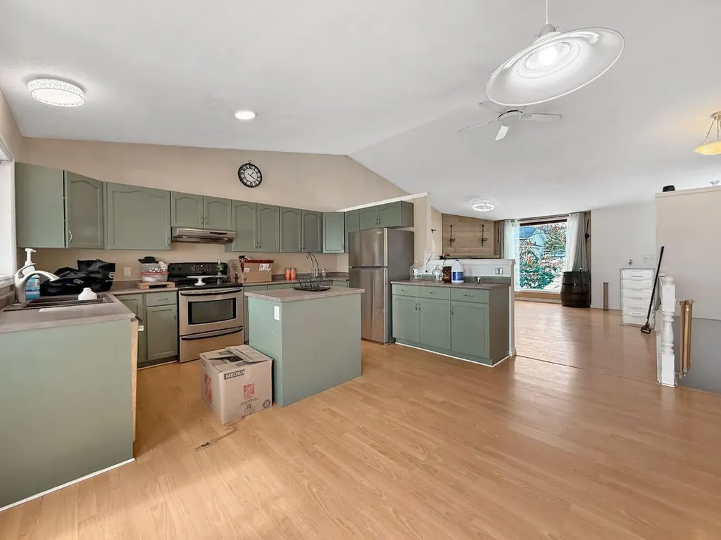 10913 Grande Avenue Grande Cache AB t0e0y0