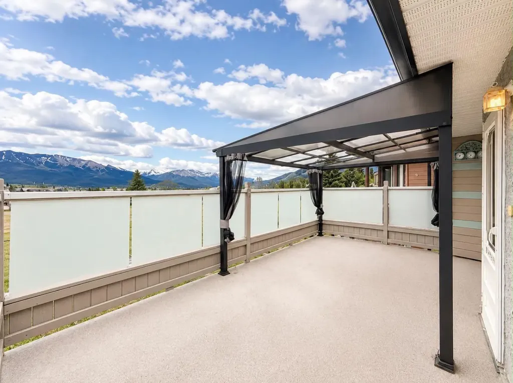 10913 Grande Avenue Grande Cache AB t0e0y0