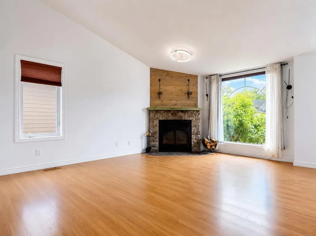 10913 Grande Avenue Grande Cache AB t0e0y0