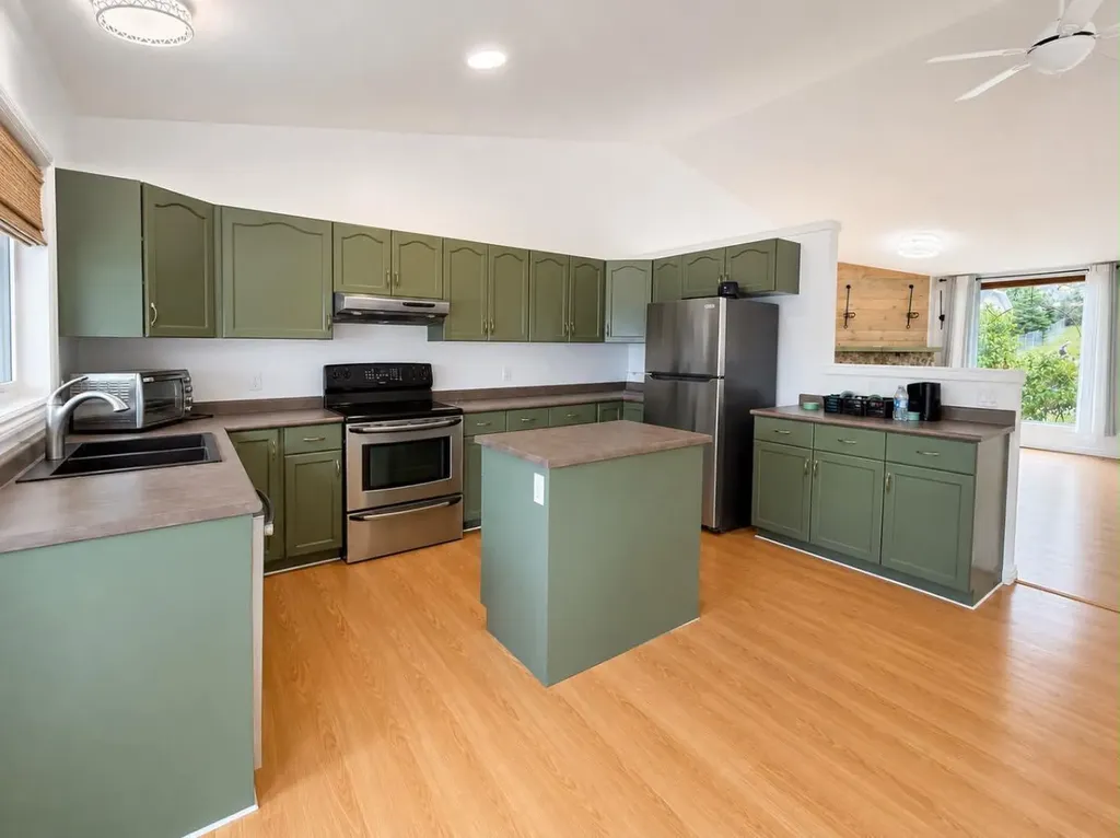 10913 Grande Avenue Grande Cache AB t0e0y0