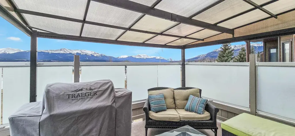 10913 Grande Avenue Grande Cache AB t0e0y0