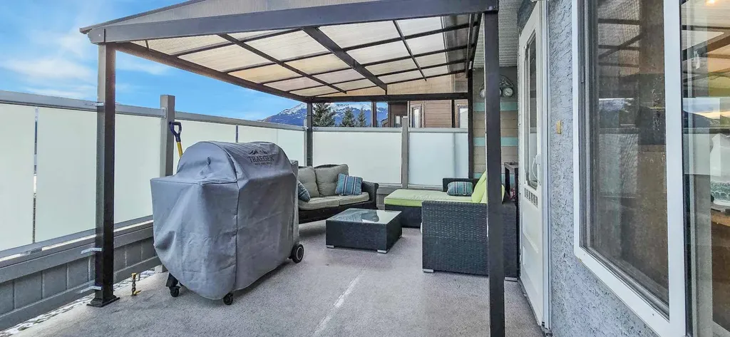 10913 Grande Avenue Grande Cache AB t0e0y0