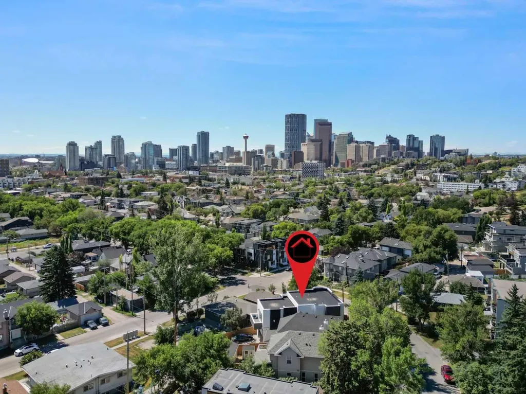 809 Drury Avenue NE Calgary AB T2E 0M3