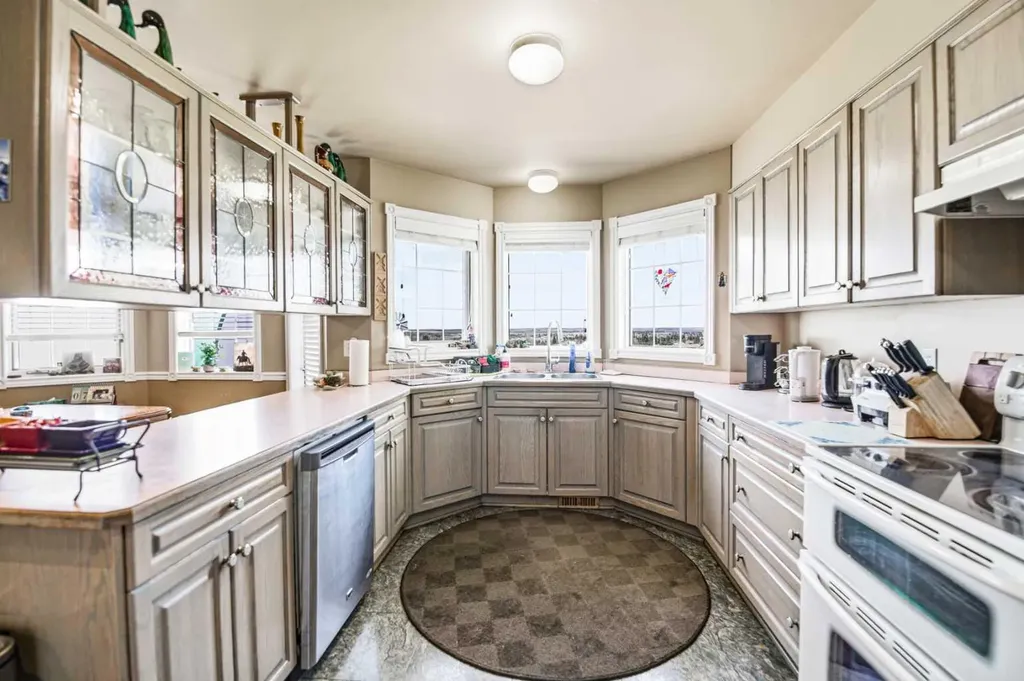 3000 35 Street Ponoka AB T4J 1A7